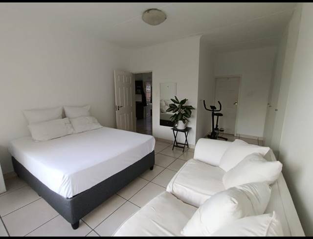 1 BEDROOM PROPERTY TO RENT IN RANDBURG CENTRAL